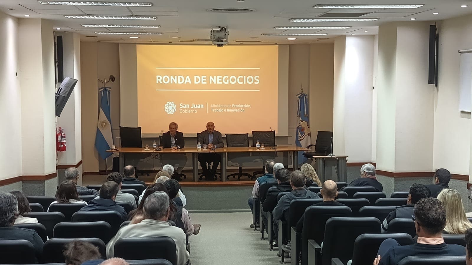 Más de 40 productores locales se sumaron a una ronda informativa de negocios con La Anónima