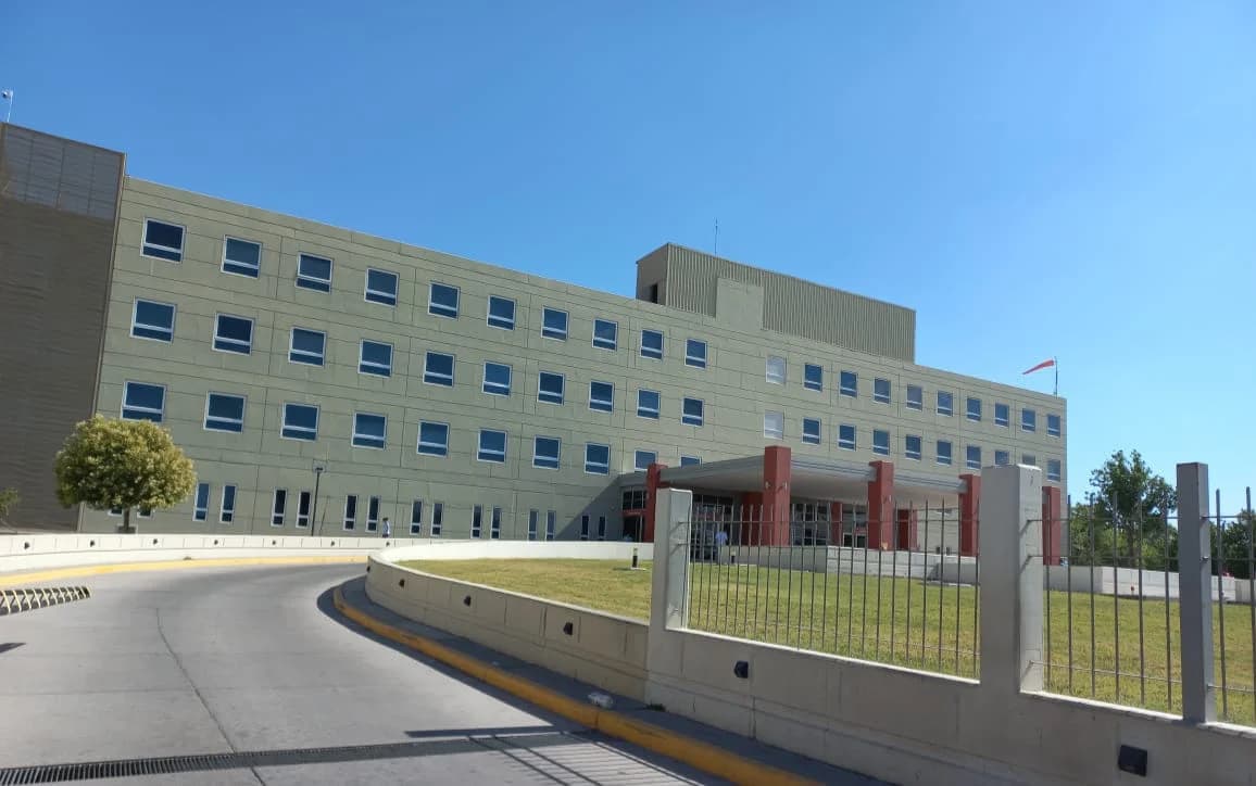 Conmoción en Pocito: un menor asesinado llegó al hospital con un cuchillo clavado en el pecho