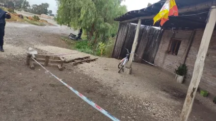 La lluvia provocó una tragedia en Albardón: un hombre murió al caer del techo de su casa