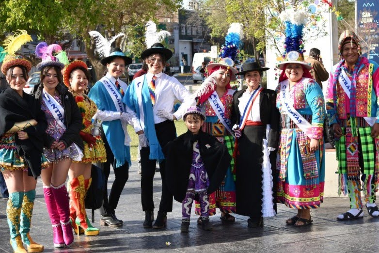 RedTulum te lleva a la Feria de las Colectividades