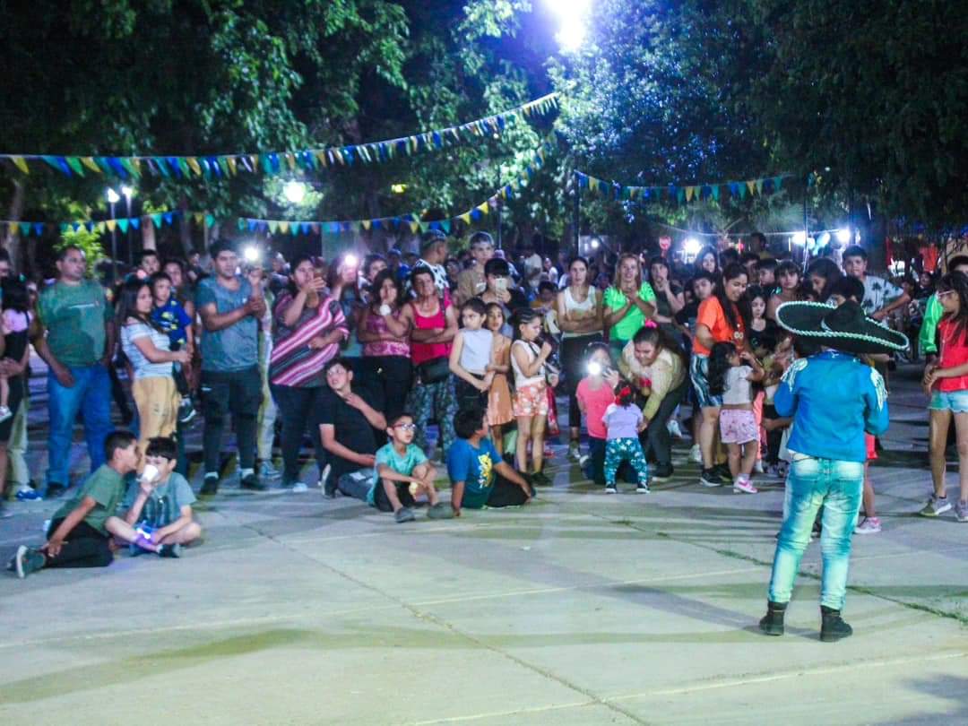 Multitudinario festejo a las madres en Ullum