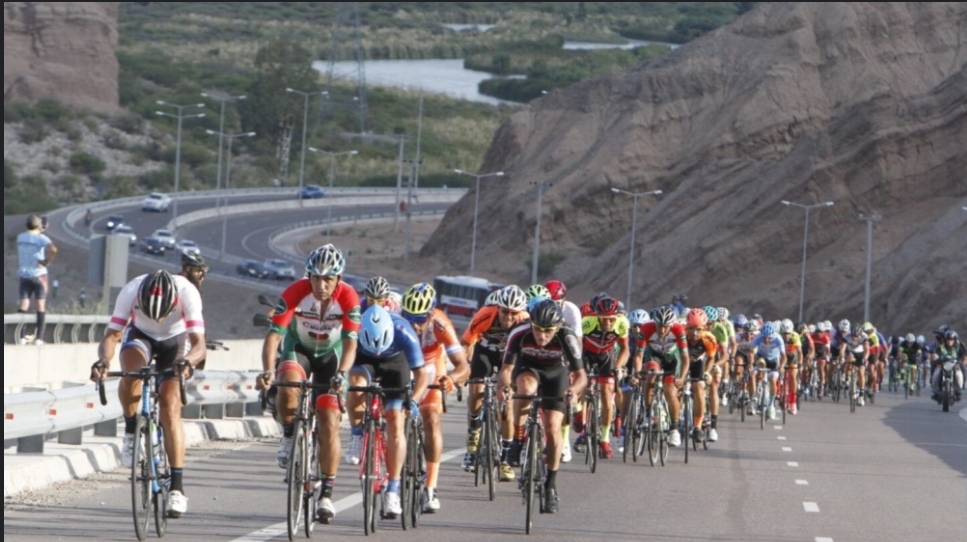 Tras la reunión en la Federación, se mantuvo la decisión de que los equipos ahora tendrán seis ciclistas