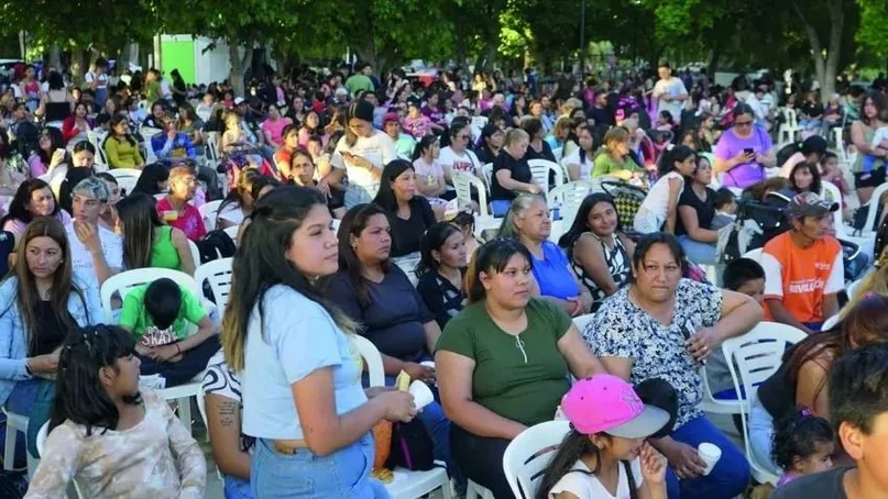 Ullum festeja el Día de la Madre con sorteos, shows musicales y sorpresas