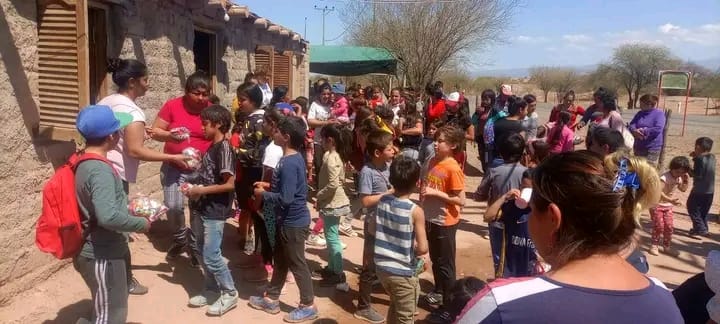 Navidad solidaria: piden colaboración para que niños de un merendero en Bermejo, puedan celebrar la fiesta navideña