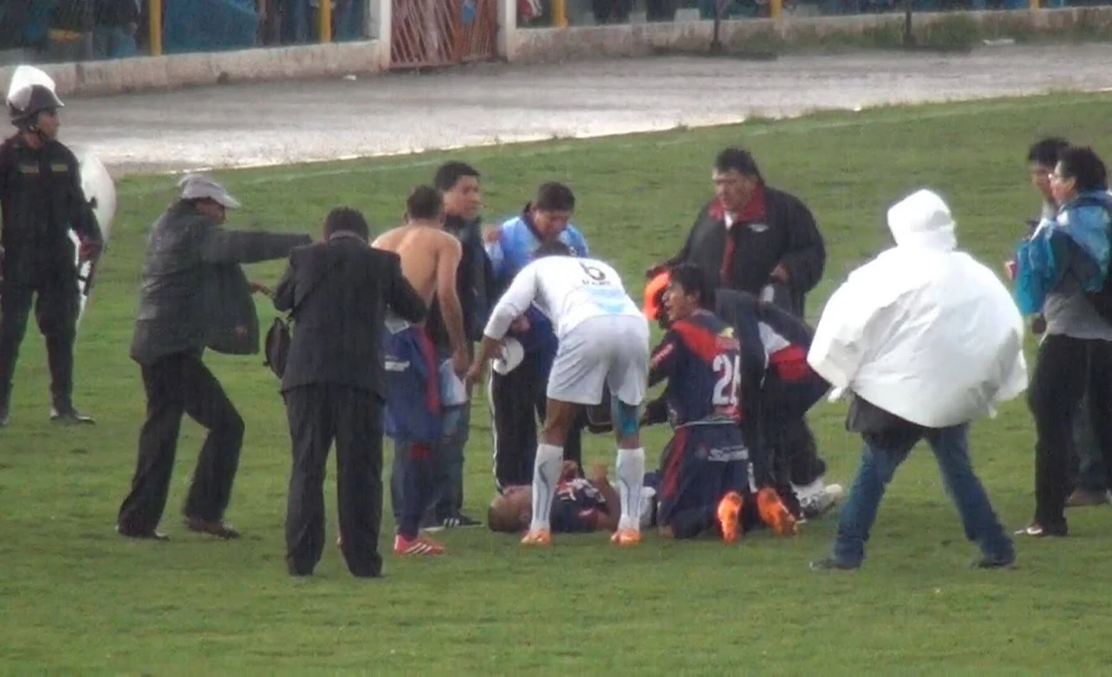 Murió un futbolista al ser impactado por un rayo