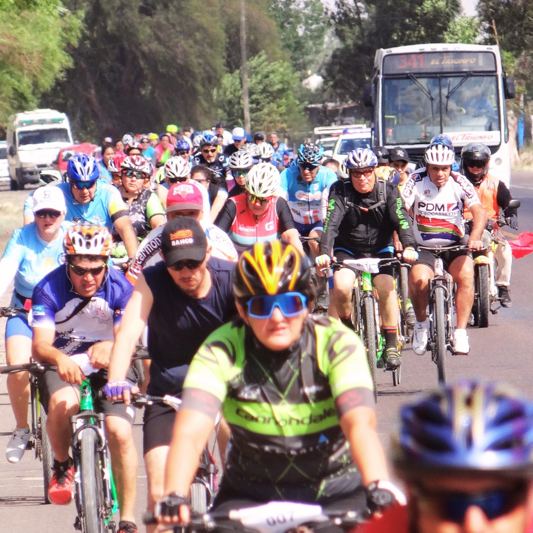 Imponente Bici Tour de 42km en 9 de Julio