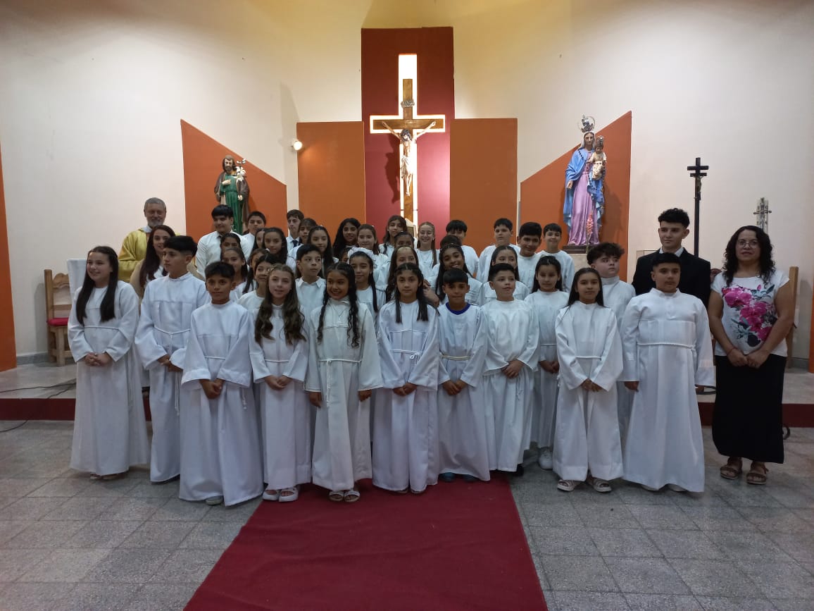 41 niños de 9 de Julio, recibieron el sacramento de la Comunión en el Día de la Inmaculada Concepción